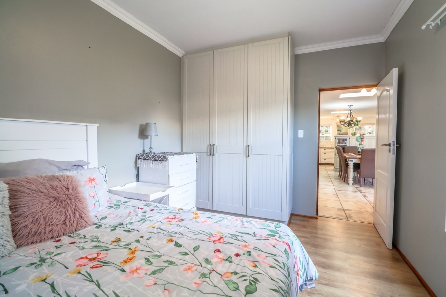 4 Bedroom Property for Sale in Kraaibosch Country Estate Western Cape